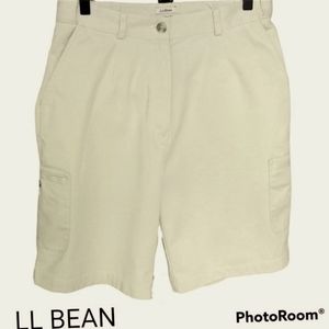 L.L. BEAN Cream Khaki Cargo Shorts  SZ 10